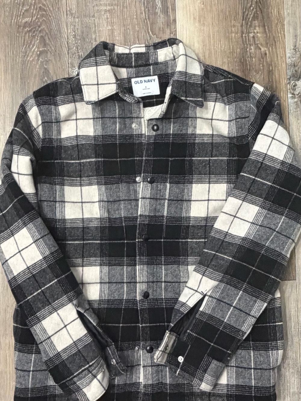 Old Navy Men’s Black & Cream Plaid Flannel Jacket, Sherpa Lined
